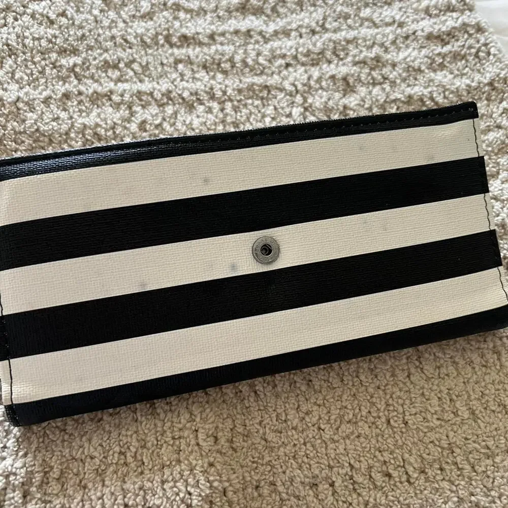 kut from the kloth wallet